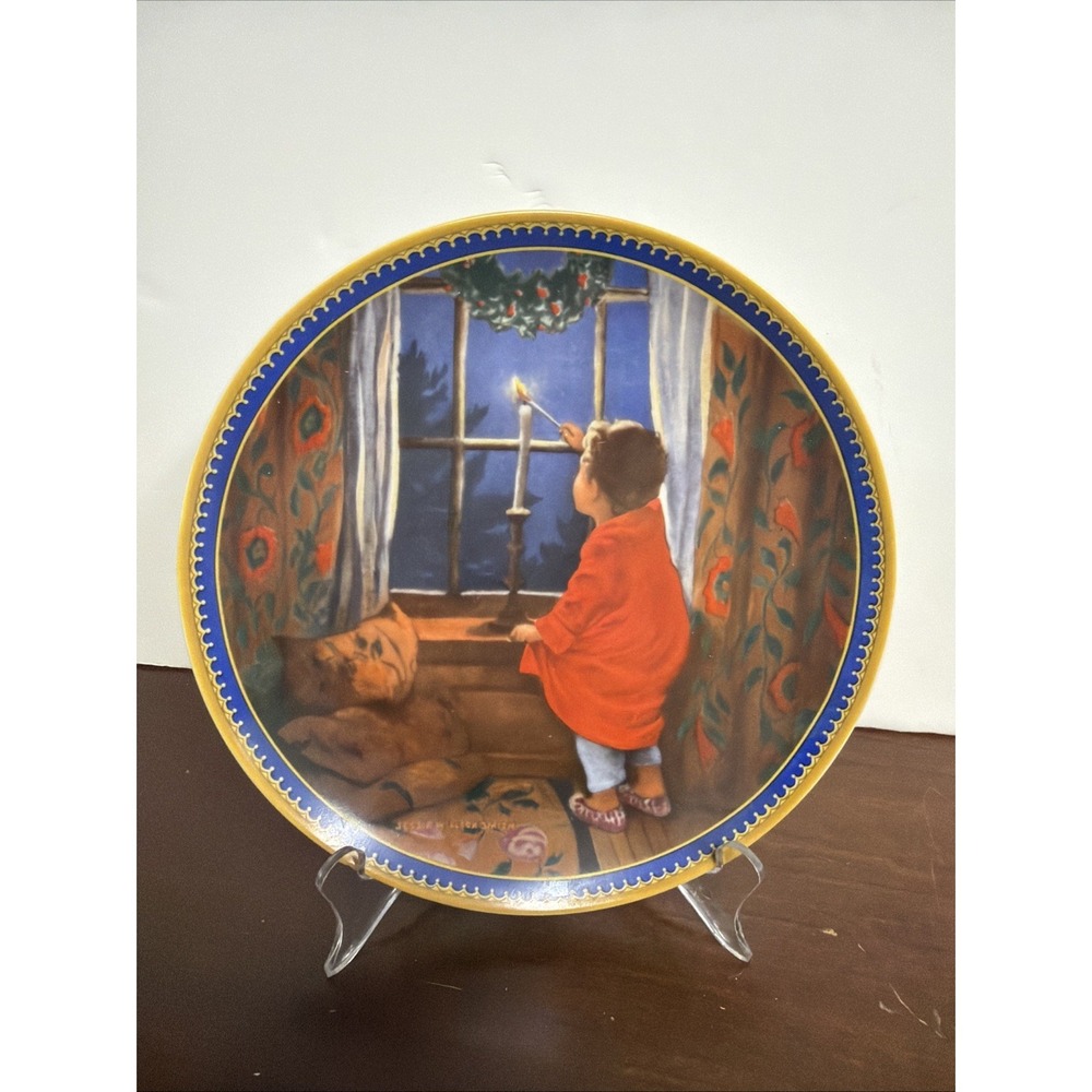 Knowles "Christmas" Childhood Holiday Memories 1987 Plate# 5904E